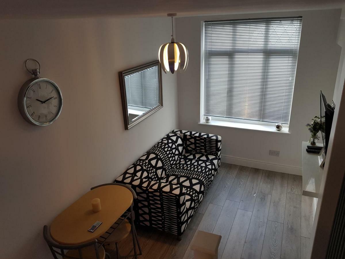 Apartment Webb Place 2 Bedroom ! Croydon