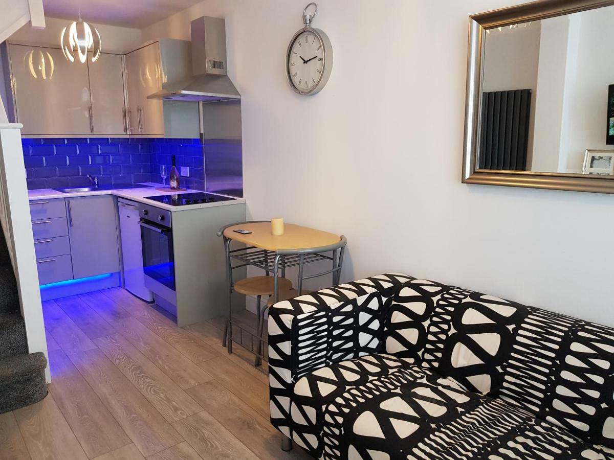 Webb Place 2 Bedroom !